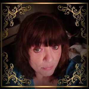 Meet your Posher, Delores